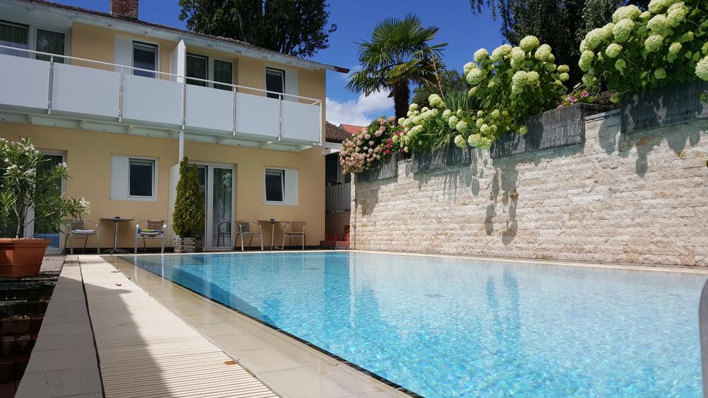 Hotel Alpenblick Garni Uberlingen Luaran gambar